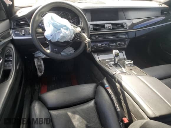 2012 BMW 5 Series 528i xDrive с VIN WBAXH5C53CDW05958, выставлен на аукционе Copart как лот 69610525 с пробегом 178 460 миль миль и Списание • Salvage title. История ставок и продаж доступна на DreamBid. Изображение 8.