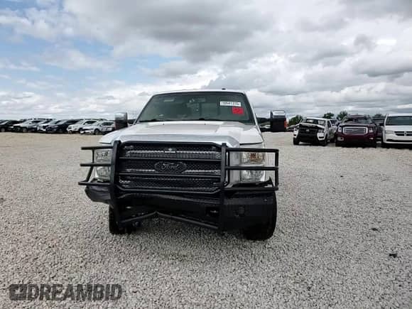 2014 Ford F-250 XL z VIN 1FT7W2BT1EEB18925, wystawiony jako Copart lot #59541315 z przebiegiem 182 869 mil mil oraz Czysty tytuł • Clean title. Historia ofert i sprzedaży dostępna na DreamBid. Obrazek 13.