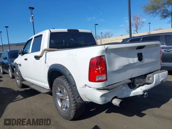 2017 Ram 1500 Express z VIN 1C6RR6KT2HS836083, wystawiony jako IAAI lot #41196687 z przebiegiem 94 127 mil mil oraz . Historia ofert i sprzedaży dostępna na DreamBid. Obrazek 15.