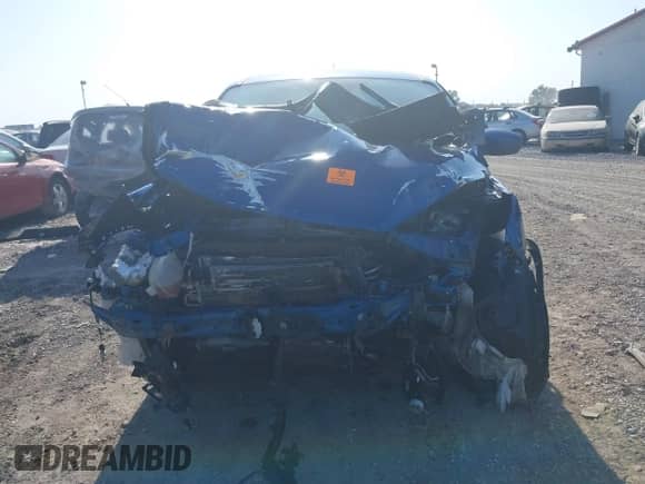 2017 Ford Escape SE с VIN 1FMCU9GD1HUC92014, выставлен на аукционе IAAI как лот 42551395 с пробегом 104 448 миль миль и . История ставок и продаж доступна на DreamBid. Изображение 12.
