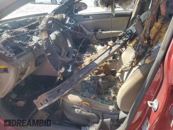 2015 Hyundai Sonata SE с VIN 5NPE24AF2FH209021, выставлен на аукционе Copart как лот 84565545 с пробегом Не указан миль и На запчасти • Non repairable. История ставок и продаж доступна на DreamBid. Изображение 7.
