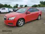 2014 Chevrolet Cruze 1LT z VIN 1G1PC5SB1E7130751, wystawiony jako Copart lot #65261625 z przebiegiem 159 897 mil mil oraz Czysty tytuł • Clean title. Historia ofert i sprzedaży dostępna na DreamBid. Obrazek 1.