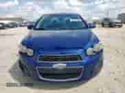 2014 Chevrolet Sonic LT с VIN 1G1JC5SH2E4197046, выставлен на аукционе Copart как лот 82252985 с пробегом 142 243 миль миль и Чистый • Clean title. История ставок и продаж доступна на DreamBid. Изображение 5.