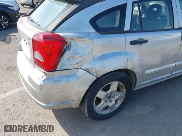 2007 Dodge Caliber SXT with VIN 1B3HB48BX7D592716, listed as a IAAI auction lot 43298148 with Not provided miles and . Bid and sale history available at DreamBid. Image 6.