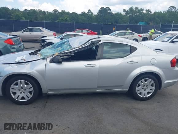 2012 Dodge Avenger SE с VIN 1C3CDZAB9CN233005, выставлен на аукционе IAAI как лот 42485734 с пробегом 129 991 миль миль и . История ставок и продаж доступна на DreamBid. Изображение 14.