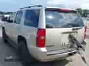 2007 Chevrolet Tahoe LTZ z VIN 1GNFK130X7R265057, wystawiony jako IAAI lot #42734796 z przebiegiem 202 776 mil mil oraz . Historia ofert i sprzedaży dostępna na DreamBid. Obrazek 3.