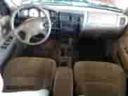 2002 Toyota Tacoma PreRunner с VIN 5TEGM92N72Z071828, выставлен на аукционе Copart как лот 43996335 с пробегом 162 264 миль миль и Списание • Salvage title. История ставок и продаж доступна на DreamBid. Изображение 8.