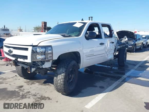 2011 Chevrolet Silverado 1500 LT с VIN 3GCPCSEA1BG296020, выставлен на аукционе IAAI как лот 41825565 с пробегом 225 006 миль миль и . История ставок и продаж доступна на DreamBid. Изображение 18.
