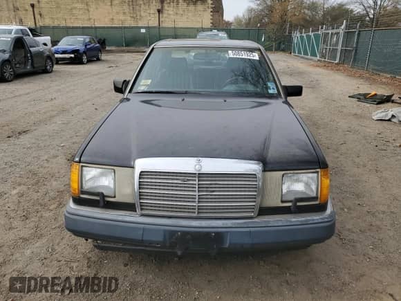 1993 Mercedes-Benz 300 с VIN WDBEA28E5PB835958, выставлен на аукционе Copart как лот 50851925 с пробегом 90 553 миль миль и Чистый • Clean title. История ставок и продаж доступна на DreamBid. Изображение 5.