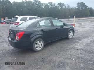 2016 Chevrolet Sonic LS z VIN 1G1JA5SH6G4175818, wystawiony jako IAAI lot #43413985 z przebiegiem 166 856 mil mil oraz . Historia ofert i sprzedaży dostępna na DreamBid. Obrazek 4.