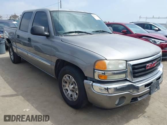 2007 GMC Sierra 1500 SLE1 with VIN 2GTEC13Z171168600, listed as a IAAI auction lot 42282026 with 238,679 mi miles and . Bid and sale history available at DreamBid. Image 1.