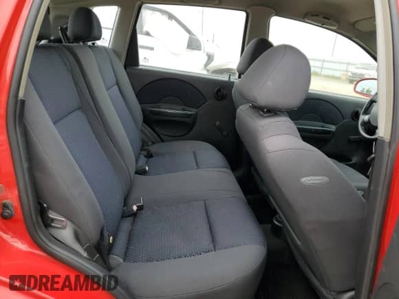 2006 Chevrolet Aveo LS z VIN KL1TD66676B674991, wystawiony jako Copart lot #54555505 z przebiegiem 198 580 mil mil oraz Szkoda całkowita • Salvage title. Historia ofert i sprzedaży dostępna na DreamBid. Obrazek 10.