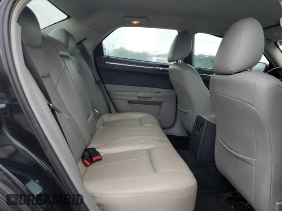 2007 Chrysler 300 Limited с VIN 2C3LA53G67H806581, выставлен на аукционе Copart как лот 67918785 с пробегом 168 307 миль миль и Списание • Salvage title. История ставок и продаж доступна на DreamBid. Изображение 10.