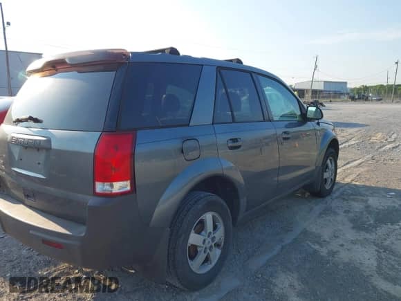 2005 Saturn VUE with VIN 5GZCZ33D45S844622, listed as a IAAI auction lot 42669047 with Not provided miles and . Bid and sale history available at DreamBid. Image 4.