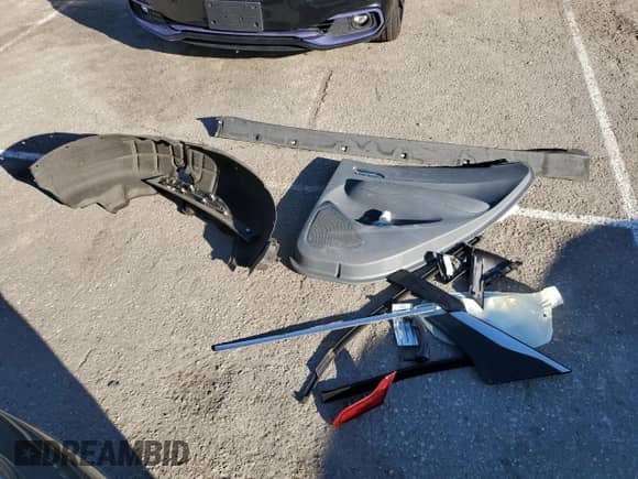 2020 Chevrolet Bolt EV Premier с VIN 1G1FZ6S01L4140581, выставлен на аукционе Copart как лот 86534865 с пробегом 76 371 миль миль и Списание • Salvage title. История ставок и продаж доступна на DreamBid. Изображение 12.