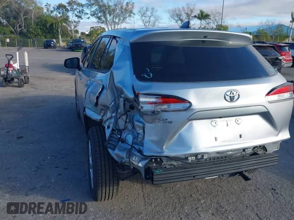 2022 Toyota Corolla Cross L with VIN 7MUAAAAG6NV010688, listed as a IAAI auction lot 41212520 with 50,075 mi miles and . Bid and sale history available at DreamBid. Image 18.