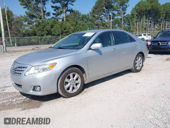 2010 Toyota Camry LE with VIN 4T1BF3EK2AU091149, listed as a IAAI auction lot 43198644 with 206,811 mi miles and . Bid and sale history available at DreamBid. Image 2.