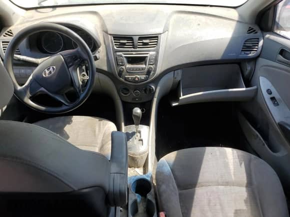 2015 Hyundai Accent GS с VIN KMHCT5AE1FU213662, выставлен на аукционе Copart как лот 69164005 с пробегом Не указан миль и Чистый • Clean title. История ставок и продаж доступна на DreamBid. Изображение 8.