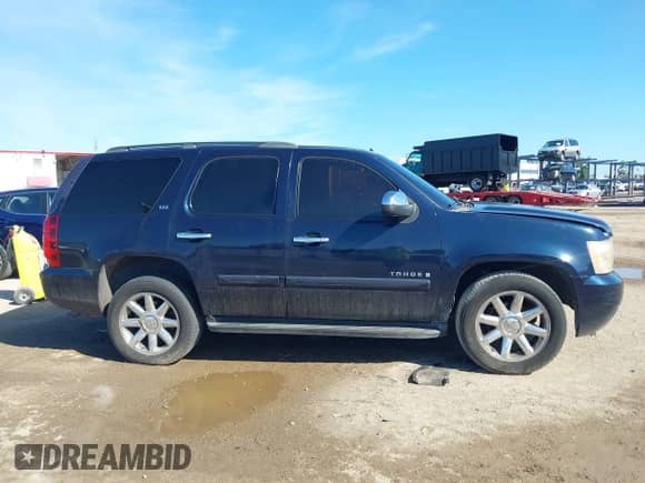 2008 Chevrolet Tahoe LTZ with VIN 1GNFC13028J184079, listed as a IAAI auction lot 42570479 with 272,175 mi miles and . Bid and sale history available at DreamBid. Image 13.