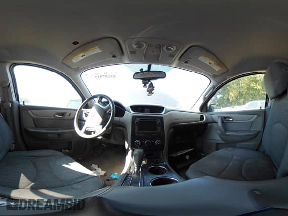 2015 Chevrolet Traverse LT with VIN 1GNKVGKD5FJ295450, listed as a IAAI auction lot 43157937 with Not provided miles and . Bid and sale history available at DreamBid. Image 18.