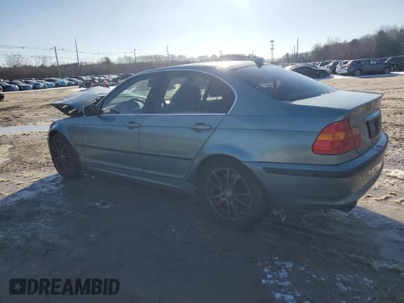 2005 BMW 3 Series 330xi with VIN WBAEW53445PN40110, listed as a Copart auction lot 86427714 with 163,364 mi miles and Clean title. Bid and sale history available at DreamBid. Image 2.