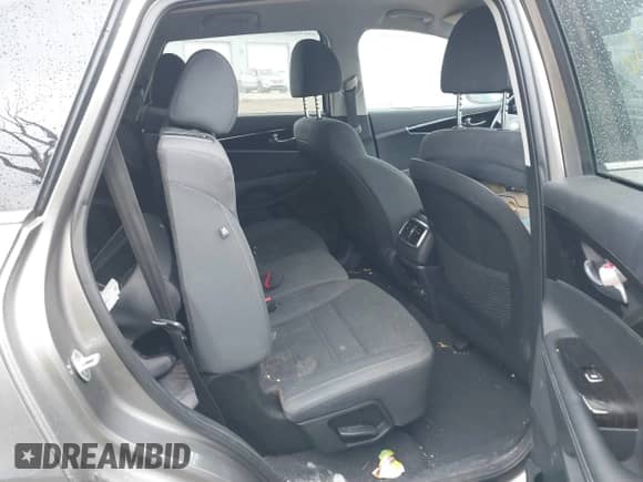 2019 Kia Sorento LX with VIN 5XYPG4A39KG532323, listed as a IAAI auction lot 41844566 with 76,987 mi miles and . Bid and sale history available at DreamBid. Image 8.