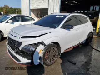 2022 Hyundai Kona с VIN KM8KH3AC5NU004424, выставлен на аукционе Copart как лот 77910324 с пробегом 27 944 миль миль и Списание • Salvage title. История ставок и продаж доступна на DreamBid. Изображение 1.