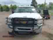 2013 Chevrolet Silverado 2500HD Work Truck z VIN 1GC1KVC85DF201179, wystawiony jako IAAI lot #42210565 z przebiegiem 236 384 mil mil oraz . Historia ofert i sprzedaży dostępna na DreamBid. Obrazek 12.