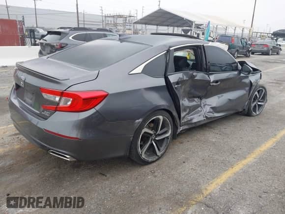 2018 Honda Accord Sport with VIN 1HGCV2F37JA031397, listed as a IAAI auction lot 42014632 with 118,916 mi miles and . Bid and sale history available at DreamBid. Image 4.