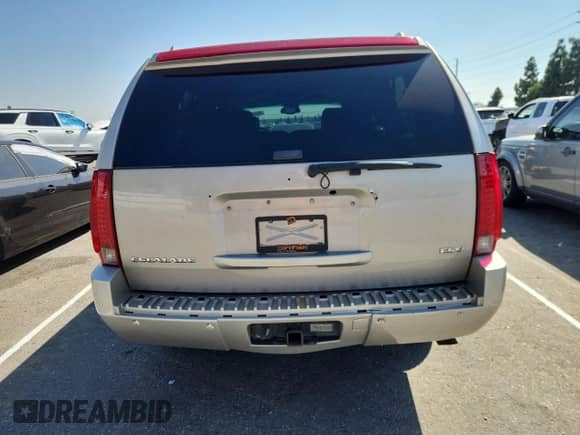2007 Cadillac Escalade ESV с VIN 1GYFK66877R175270, выставлен на аукционе Copart как лот 80450675 с пробегом 176 234 миль миль и Чистый • Clean title. История ставок и продаж доступна на DreamBid. Изображение 6.