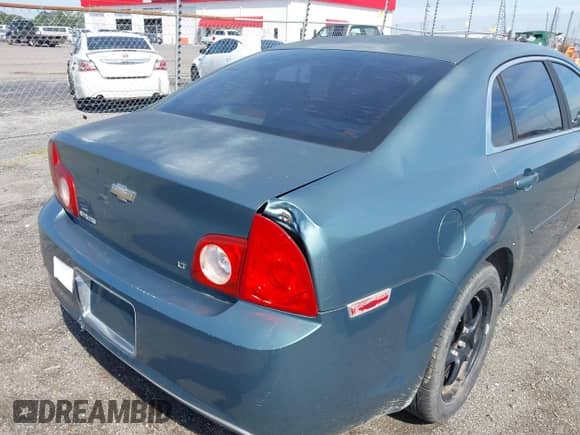 2009 Chevrolet Malibu 1LT с VIN 1G1ZH57B494103635, выставлен на аукционе IAAI как лот 43114421 с пробегом 175 922 миль миль и . История ставок и продаж доступна на DreamBid. Изображение 6.