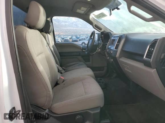 2015 Ford F-150 XL z VIN 1FTMF1CP1FKE52874, wystawiony jako Copart lot #85324454 z przebiegiem 162 705 mil mil oraz Szkoda całkowita • Salvage title. Historia ofert i sprzedaży dostępna na DreamBid. Obrazek 10.