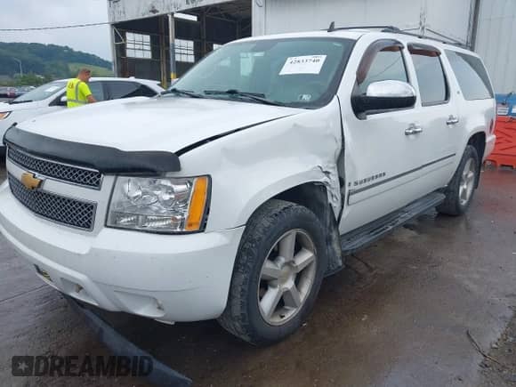 2009 Chevrolet Suburban LTZ z VIN 1GNFK36379R281088, wystawiony jako IAAI lot #42833740 z przebiegiem 220 921 mil mil oraz . Historia ofert i sprzedaży dostępna na DreamBid. Obrazek 6.