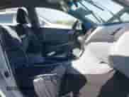 2014 Hyundai Accent GLS z VIN KMHCU4AE6EU768774, wystawiony jako IAAI lot #43494129 z przebiegiem 134 016 mil mil oraz . Historia ofert i sprzedaży dostępna na DreamBid. Obrazek 5.