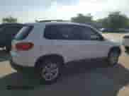 2017 Volkswagen Tiguan S с VIN WVGBV7AX4HK019967, выставлен на аукционе Copart как лот 68024925 с пробегом 100 223 миль миль и Списание • Salvage title. История ставок и продаж доступна на DreamBid. Изображение 3.