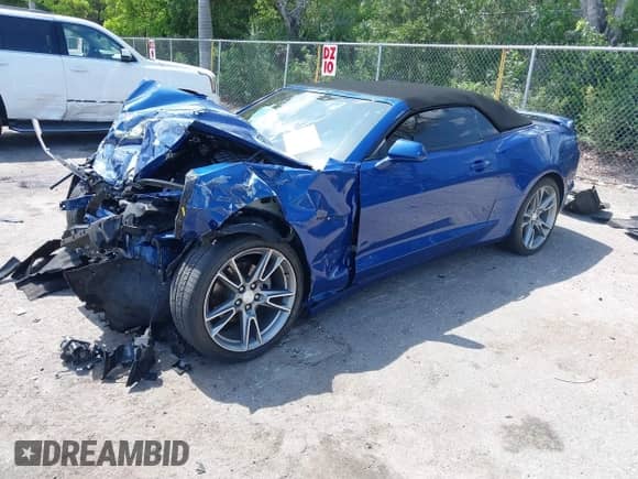 2019 Chevrolet Camaro 1LT z VIN 1G1FB3DS1K0156383, wystawiony jako IAAI lot #42388003 z przebiegiem 52 781 mil mil oraz . Historia ofert i sprzedaży dostępna na DreamBid. Obrazek 2.