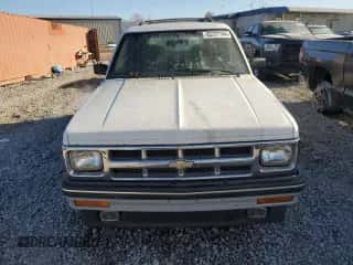 1993 Chevrolet Blazer с VIN 1GNCS13W2P2176146, выставлен на аукционе Copart как лот 83377744 с пробегом 135 816 миль миль и На запчасти • Non repairable. История ставок и продаж доступна на DreamBid. Изображение 5.