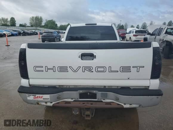 2000 Chevrolet Silverado 1500 with VIN 1GCEC14T4YE302896, listed as a Copart auction lot 55163645 with 249,672 mi miles and Salvage title. Bid and sale history available at DreamBid. Image 6.