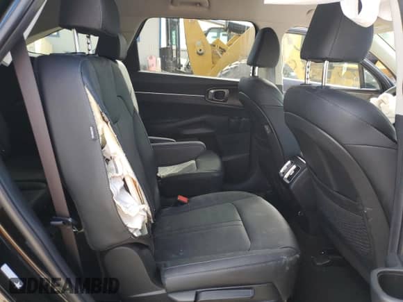 2025 Kia Sorento EX z VIN KNDRHDJG4S5288842, wystawiony jako Copart lot #58067335 z przebiegiem 5 172 mil mil oraz Szkoda całkowita • Salvage title. Historia ofert i sprzedaży dostępna na DreamBid. Obrazek 11.