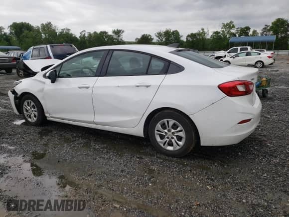 2019 Chevrolet Cruze z VIN 1G1BJ5SM1K7105247, wystawiony jako Copart lot #54492955 z przebiegiem 98 423 mil mil oraz Szkoda całkowita • Salvage title. Historia ofert i sprzedaży dostępna na DreamBid. Obrazek 2.