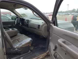 2007 Chevrolet Silverado 1500 Work Truck с VIN 1GCEC14C37Z565369, выставлен на аукционе IAAI как лот 43451070 с пробегом 37 426 миль миль и . История ставок и продаж доступна на DreamBid. Изображение 5.