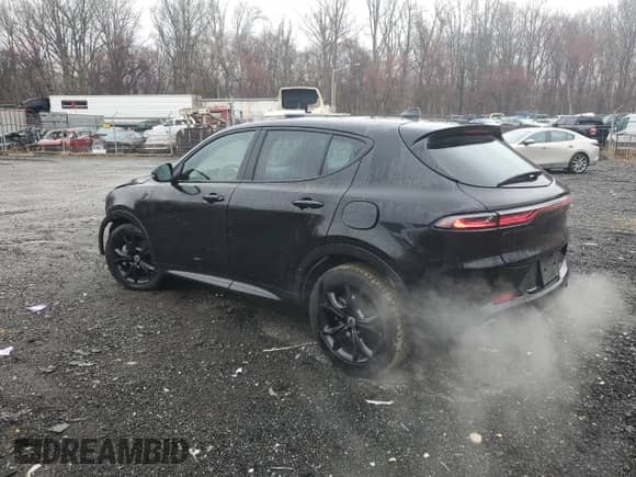 2024 Dodge Hornet R/T с VIN ZACPDFCWXR3A31860, выставлен на аукционе Copart как лот 50129665 с пробегом 23 049 миль миль и Списание • Salvage title. История ставок и продаж доступна на DreamBid. Изображение 2.