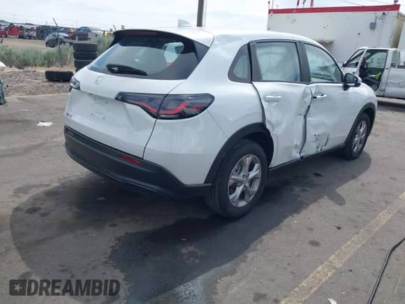 2023 Honda HR-V LX с VIN 3CZRZ2H30PM748501, выставлен на аукционе IAAI как лот 42432658 с пробегом 27 185 миль миль и . История ставок и продаж доступна на DreamBid. Изображение 4.