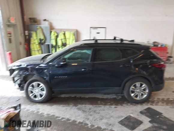 2021 Chevrolet Blazer LT z VIN 3GNKBHRS1MS529839, wystawiony jako IAAI lot #43127935 z przebiegiem 94 610 mil mil oraz . Historia ofert i sprzedaży dostępna na DreamBid. Obrazek 14.