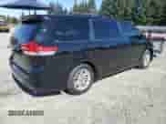2014 Toyota Sienna XLE z VIN 5TDYK3DC1ES433804, wystawiony jako Copart lot #81883525 z przebiegiem 138 750 mil mil oraz Szkoda całkowita • Salvage title. Historia ofert i sprzedaży dostępna na DreamBid. Obrazek 3.