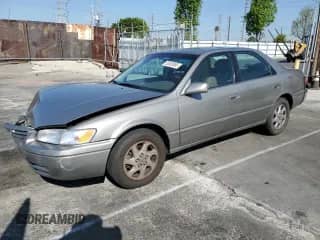 1998 Toyota Camry LE with VIN JT2BF28K0W0098022, listed as a Copart auction lot 52620065 with 160,652 mi miles and Salvage title. Bid and sale history available at DreamBid. Image 1.