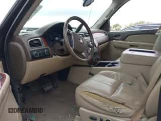 2009 Chevrolet Silverado 2500HD LTZ с VIN 1GCHK63609F103798, выставлен на аукционе IAAI как лот 43474275 с пробегом 243 330 миль миль и . История ставок и продаж доступна на DreamBid. Изображение 5.