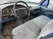 1994 Ford F-150 z VIN 1FTEF14NXRLA62582, wystawiony jako Copart lot #52379715 z przebiegiem 176 792 mil mil oraz Szkoda całkowita • Salvage title. Historia ofert i sprzedaży dostępna na DreamBid. Obrazek 8.