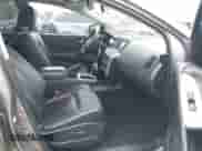 2010 Nissan Murano SL z VIN JN8AZ1MU9AW018593, wystawiony jako IAAI lot #39164885 z przebiegiem 192 754 mil mil oraz . Historia ofert i sprzedaży dostępna na DreamBid. Obrazek 5.