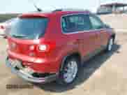 2009 Volkswagen Tiguan SE с VIN WVGBV75N89W529208, выставлен на аукционе IAAI как лот 43198003 с пробегом 122 251 миль миль и . История ставок и продаж доступна на DreamBid. Изображение 4.